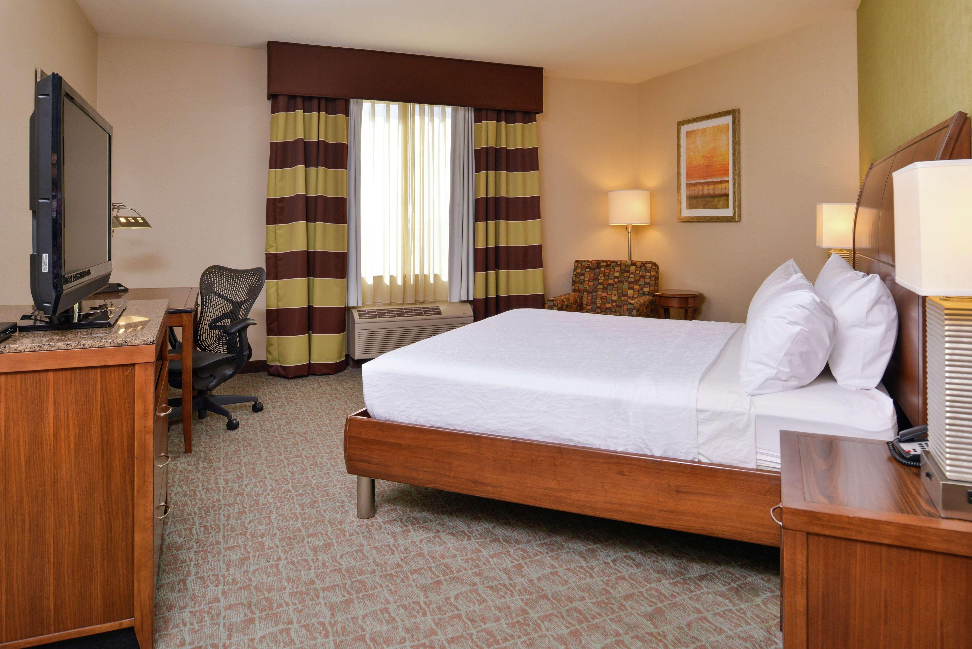 Hilton Garden Inn Boise Spectrum Екстериор снимка